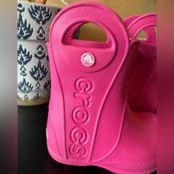 SOLD 🩷 CROCS Pink Rain Boots - Toddler Size 6 - Picture 2 of 12